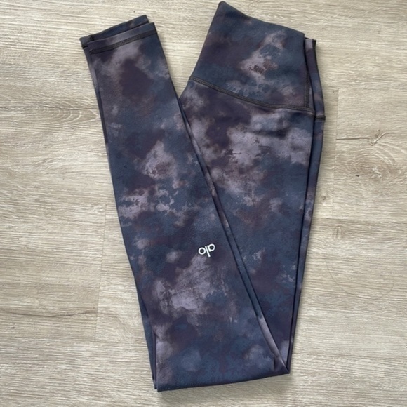 ALO 7/8 High Waisted Patterned Stretch Leggings 0019 - Picture 1 of 8